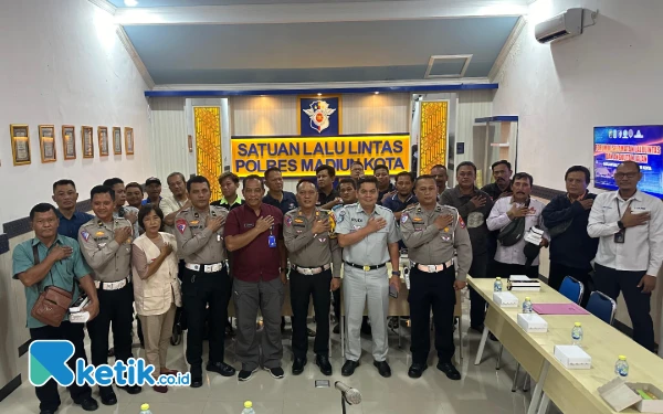 Thumbnail Berita - Satlantas Polres Madiun Kota Berikan Edukasi Rute dan Operasional bagi Awak Bus