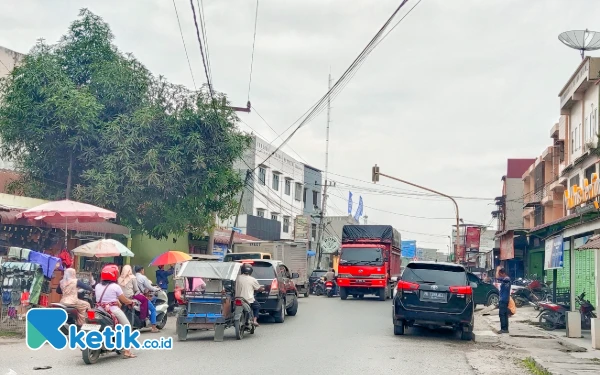 Thumbnail Berita - Perda Larangan Truk Masuk Kota Tak Efektif, Dishub Labuhanbatu Akui Masih Sosialisasi