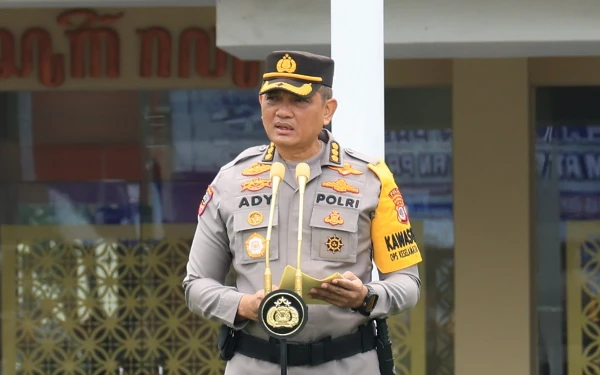 Thumbnail Berita - Sadarkan Penggunaan Helm, Dirlantas Polda DIY Ingatkan Jarak Kepala dengan Aspal