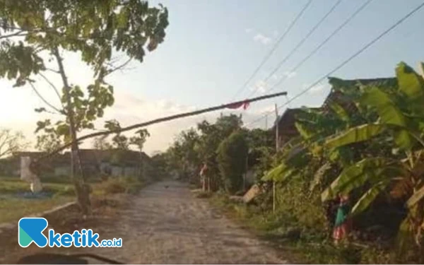 Thumbnail Berita - Dugaan Pungli di Jalan Desa Asemnonggal Jrengik, Polres Sampang Turun Tangan