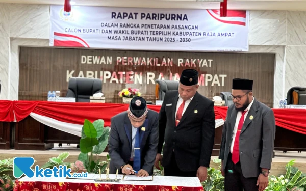 Thumbnail Berita - DPRD Raja Ampat Gelar Sidang Penetapan Paslon Bupati dan Wakil Bupati Terpilih Periode 2025-2030