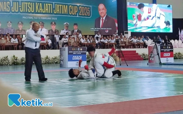 Thumbnail Berita - Kajati Jatim Buka Kejurnas Ju-Jitsu 2025: Pacitan Jadi Arena Tarung 275 Atlet