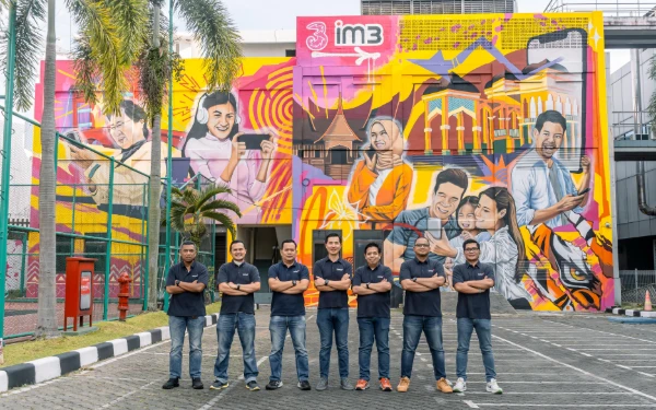 Thumbnail Berita - Indosat Gandeng Seniman Lokal Kota Medan dalam Proyek Mural