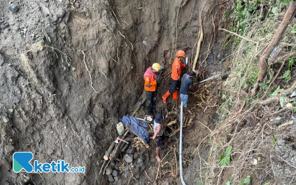 Thumbnail Berita - Korban Terakhir Longsor di Garum Blitar Ditemukan, Jenazah Tertimbun 10 Meter