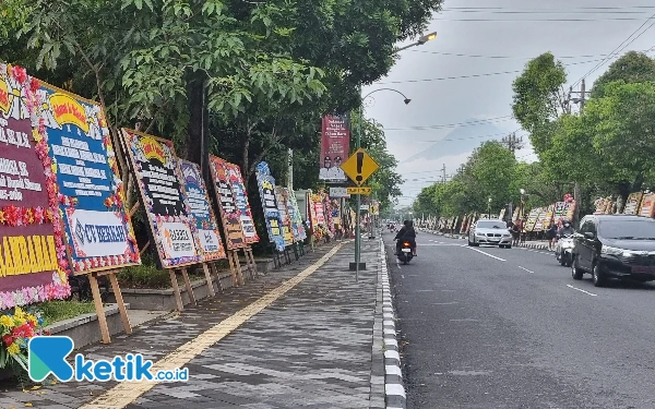 Thumbnail Berita - Pemkab Sleman Kebanjiran Karangan Bunga Jelang Pelantikan Harda-Danang, Dua Tahun Terakhir juga Pernah, Ini  Daftar Momennya