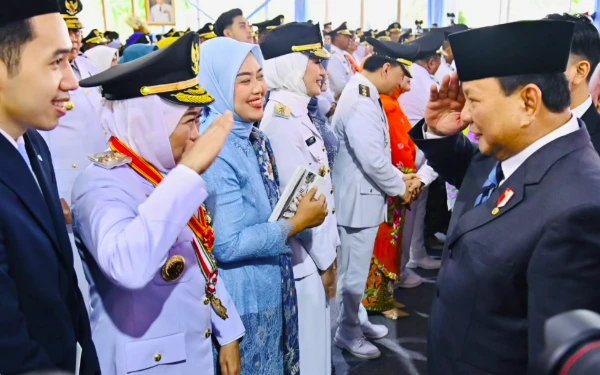 Thumbnail Berita - Momen-Momen Pelantikan Serentak Kepala Daerah oleh Prabowo di Istana Kepresidenan Jakarta