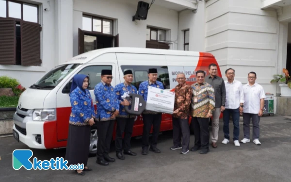 Thumbnail Berita - Program CSR Bank Jatim Beri Bantuan Pemkot Malang dan Pemkab Tulungagung