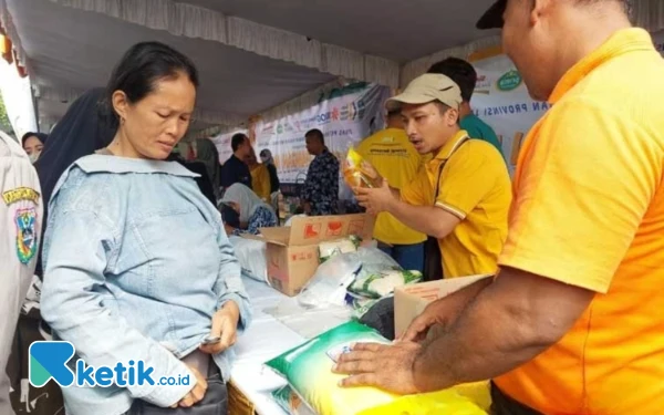 Thumbnail Berita - Pasar Murah Diserbu Warga, Harga Bapok di Pacitan Naik Jelang Ramadan