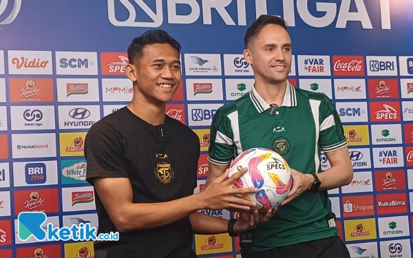 Thumbnail Berita - Persebaya Jamu Persib Bandung di GBT, Paul Munster Bertahan atau Out