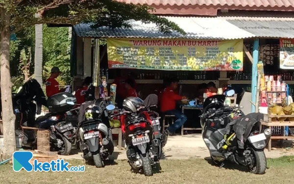 Thumbnail Berita - Saat Ramadan Warung  Makan di Pacitan Boleh Buka, Asal Tertutup Tirai