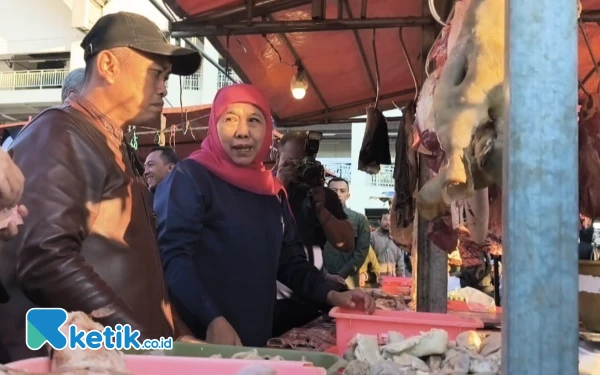 Thumbnail Berita - Sidak Pasar Among Tani Kota Batu, Gubernur Khofifah Temukan Harga Sejumlah Komoditas Turun