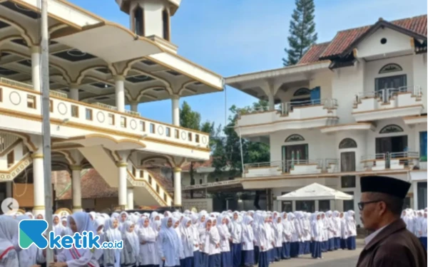 Thumbnail Berita - Ponpes Baitul Arqom Lembur Awi, 103 Tahun Berdiri Kokoh dari Generasi ke Generasi