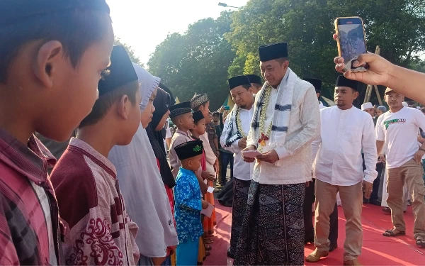 Thumbnail Berita - Bupati Abdul Hamid Wahid Buka Bazar Ramadan Sekaligus Sapa Warga Bondowoso