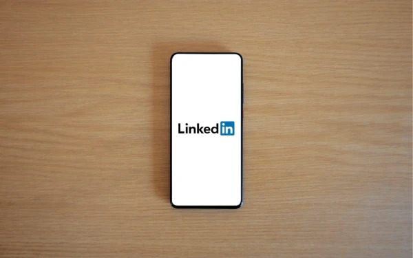 Thumbnail Berita - LinkedIn Hadirkan Fitur AI di Indonesia, Perekrutan Jadi Lebih Efisien