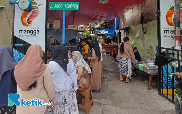 Thumbnail Berita - Merasakan Ngabuburit Suasana Timur Tengah di Kawasan Ampel Surabaya