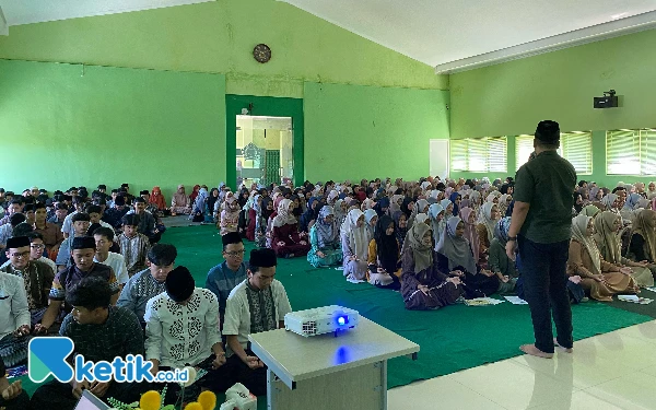 Foto Sosialisasi bertajuk edukasi karakter kepada para siswa MAN 2 Tulungagung, Kamis 6 Maret 2025. (Foto: Favan/ketik.co.id)