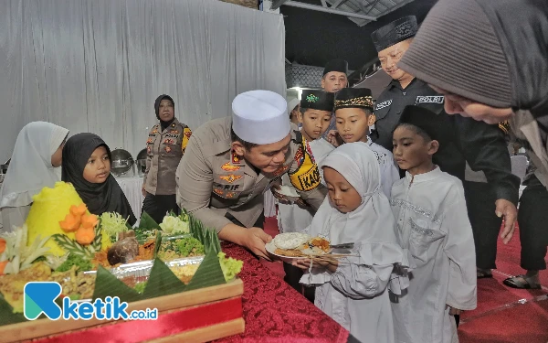 Thumbnail Berita - Kapolres Blitar Gelar Buka Puasa Bersama Anak Yatim, Pererat Silaturahmi di Bulan Ramadan