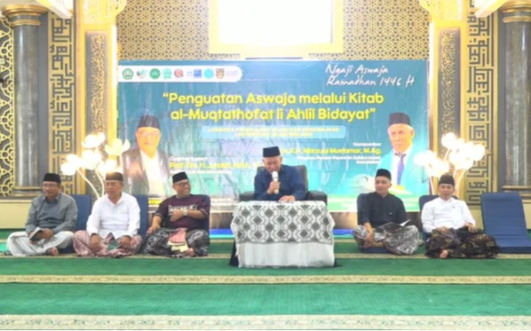 Thumbnail Berita - Perkuat Aswaja, Unisma Bahas Tawassul Berdasar Kitab Al-Muqtathofat Li Ahlil Bidayat