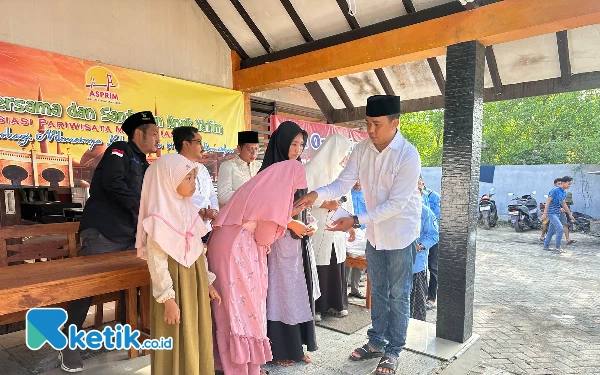 Thumbnail Berita - Berbagi Kebahagiaan di Bulan Ramadhan, Asprim Madura Santuni Anak Yatim