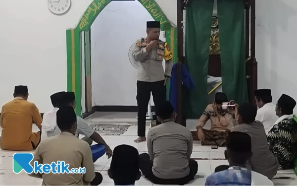 Foto Kapolsek Gane Barat Ipda Ruslan Anwar ketika menyampaikan sambutan. (Foto:Mursal Bahtiar)