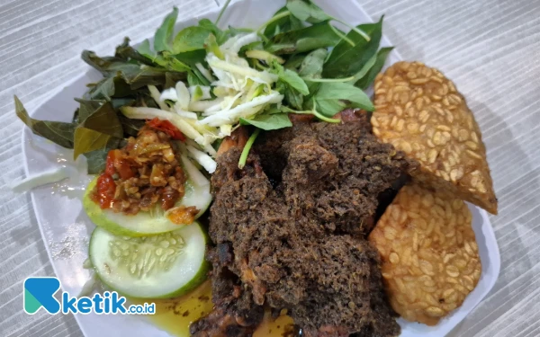 Thumbnail Berita - Bebek Cak Mangun, Kuliner Khas Probolinggo yang Menggoda Selera