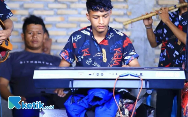 Thumbnail Lewat Tuts Piano, Genesis Lubis Ceritakan Kisah yang Tak Butuh Kata