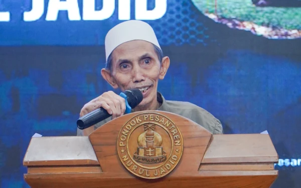 Thumbnail Pesan Kiai Zuhri Zaini kepada Alumni PP Nurul Jadid: Kewajiban Berdakwah Bukan hanya untuk Kiai