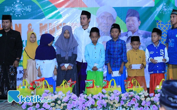 Foto Prosesi santunan anak yatim (Foto: Mat Jusi/Ketik.co.id).