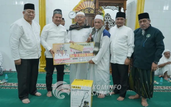 Thumbnail Berita - Safari Ramadhan, Pemkab Asahan Kunjungi Dua Masjid dalam Sehari