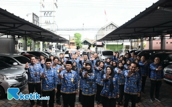 Foto Seluruh ASN Dinas Kominfo Sidoarjo menyatakan tekad untuk mencegah dan menghindari KKN.  (Foto: Sigit/Dinas Kominfo Sidoarjo)