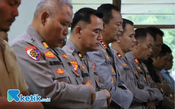 Polres Madiun Gelar Salat Gaib, Wujud Empati Gugurnya Tiga Anggota Polri di Way Kanan Lampung