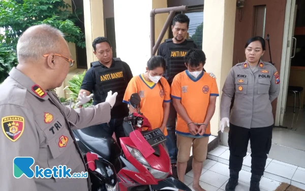 Thumbnail Berita - Sejoli Nekat Colong Motor di Putat Jaya Timur Surabaya untuk Biaya Nikah