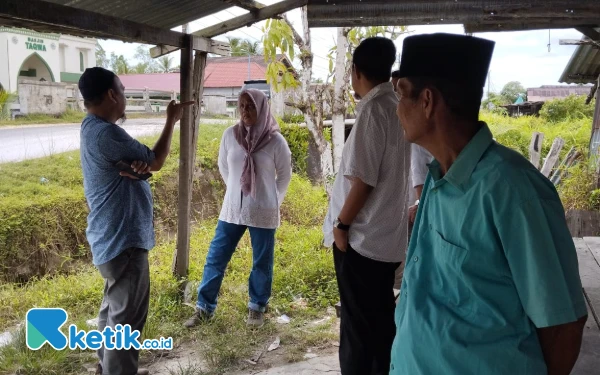 Thumbnail Wagub Aceh Dek Fad Tinjau Penerima Bantuan Rumah Layak Huni di Aceh Singkil