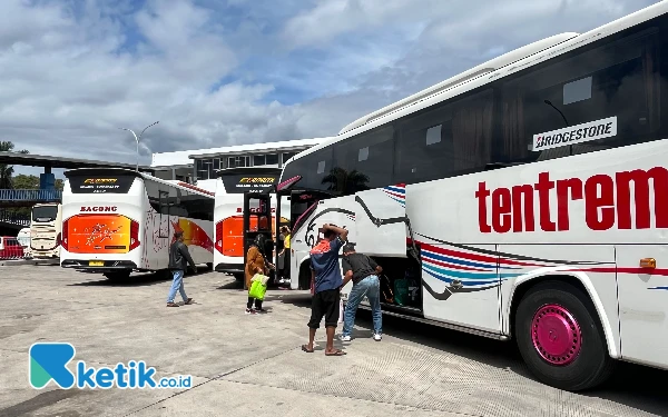 Thumbnail Berita - H-10 Lebaran, Terminal Arjosari Malang Masih Sepi Pemudik