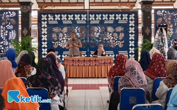 Thumbnail Berita - Dukung Perajin Batik dan Lurik Sleman, Harda Bebaskan Motif yang Dikembangkan