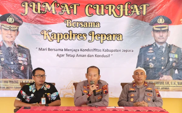 Thumbnail Berita - Jumat Curhat di Bulan Ramadhan, Polres Jepara Serap Aspirasi Warga dan Ajak Jaga Kamtibmas