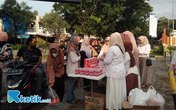 Thumbnail Ibu-Ibu Dapur Lawas Cilegon Berbagi Berkah di Bulan Ramadhan