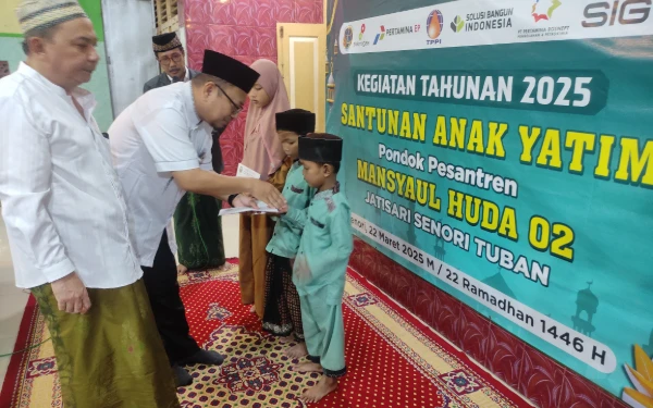 Foto CSR & Communication Relation Area Manager PT TPPI Tinoto Hadi Sucipto dalam rangka santunan yatim di ponpes Mansyaul Huda 2 (22 Maret 2025)(Foto Ahmad Istihar/Ketik.co.id)