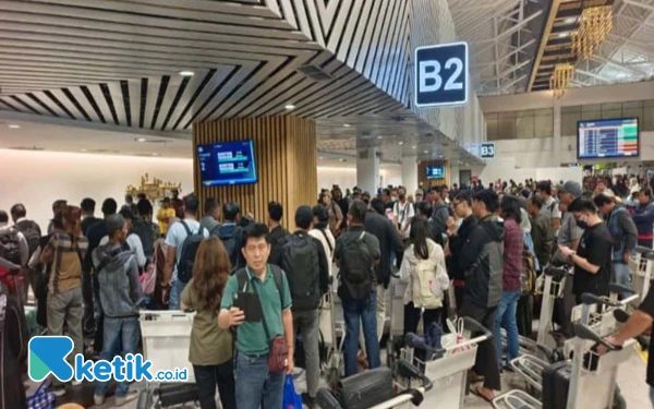 Thumbnail Berita - Bandara Juanda Siapkan 652 Penerbangan, Puncak Arus Mudik Diprediksi H-3 Lebaran 2025