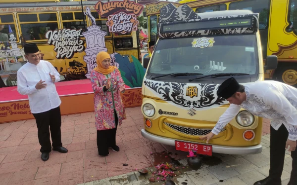 Thumbnail Gubernur Khofifah Apresiasi Public Transportation Si Mas Ganteng Jilid II  Milik Pemkab Tuban