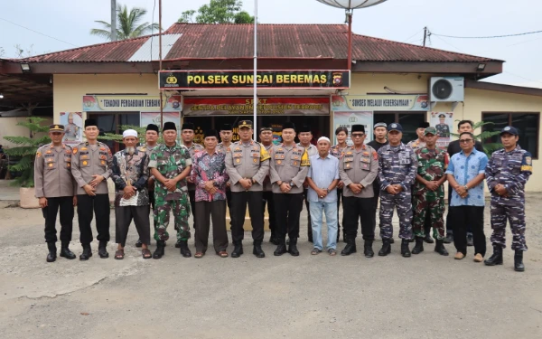 Thumbnail Berita - Kapolres Pasaman Barat Tekankan Pentingnya Kamtibmas dalam Silaturahmi di Polsek Sungai Beremas