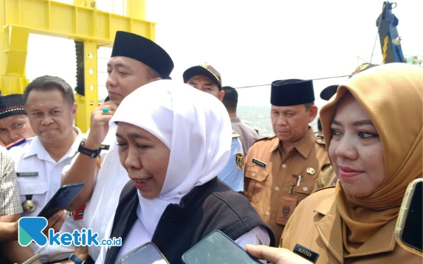 Thumbnail Berita - Gubernur Jatim dan Bupati Situbondo Lepas Ratusan Pemudik Gratis ke Pulau Raas Madura