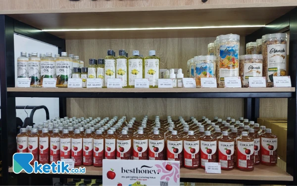 Foto Beragam produk unggulan Best Honey. (Foto: Husni Habib/Ketik.co.id)