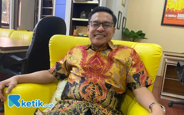 Thumbnail Berita - Wakil Ketua DPRD Surabaya Arif Fathoni: Hari Buruh Momentum Perkuat Sinergi Pekerja dan Industri