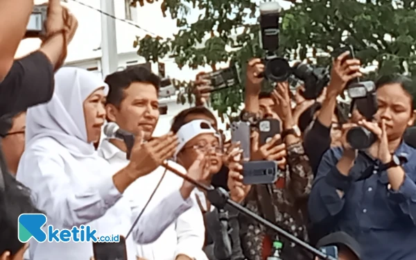 Thumbnail Berita - Khofifah Beri Kado Istimewa untuk Buruh di Jatim, 17 Butir Kesepakatan Ditandatangani