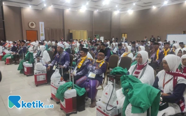 Thumbnail Berita - Semoga Mabrur! Kloter 1-3 JCH 2025 Embarkasi Surabaya Berangkat ke Tanah Suci