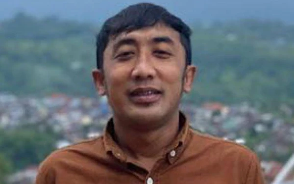 Foto Mustofa, Ph.D. selaku dosen S2 Pendidikan Dasar Universitas Nahdlatul Ulama Surabaya (Unusa). (Foto: dok.pribadi)