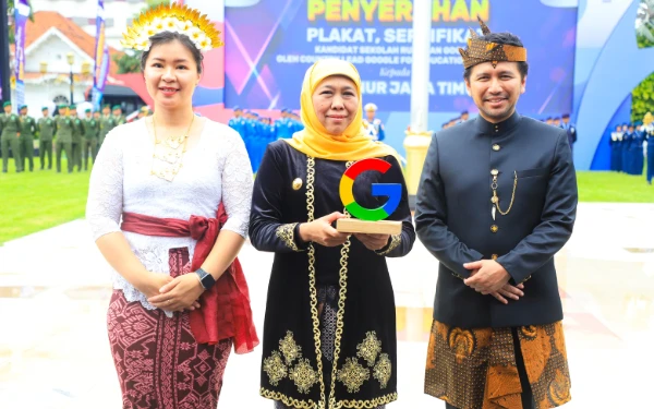 Thumbnail Berita - Google Nobatkan Jatim Pelopor Transformasi Digital Pendidikan, Gubernur Khofifah Optimis Jadi Role Model