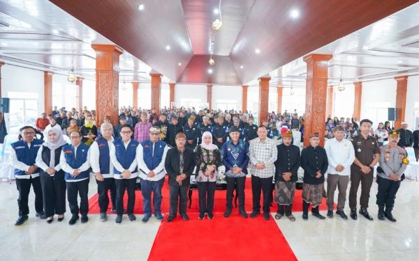 Foto Usai prosesi peresmian Pendopo Agung di Desa Ngadisari, Sukapura, Bromo, Probolinggo (Foto: Biro Adpim Pemprov Jatim)