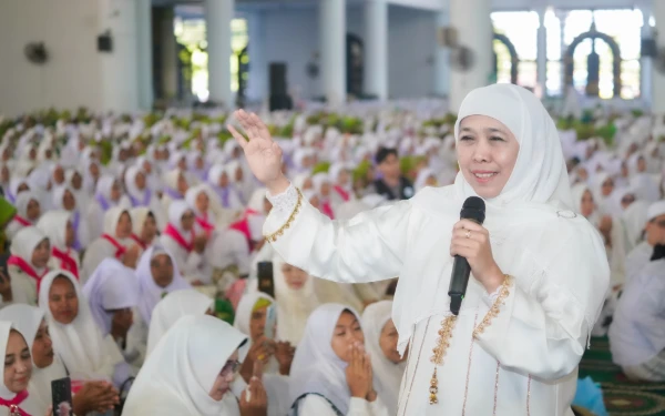 Foto Gubernur Jatim Khofifah dan jamaah doakan Jatim dan Indonesia (Foto: Biro Adpim Pemprov Jatim)